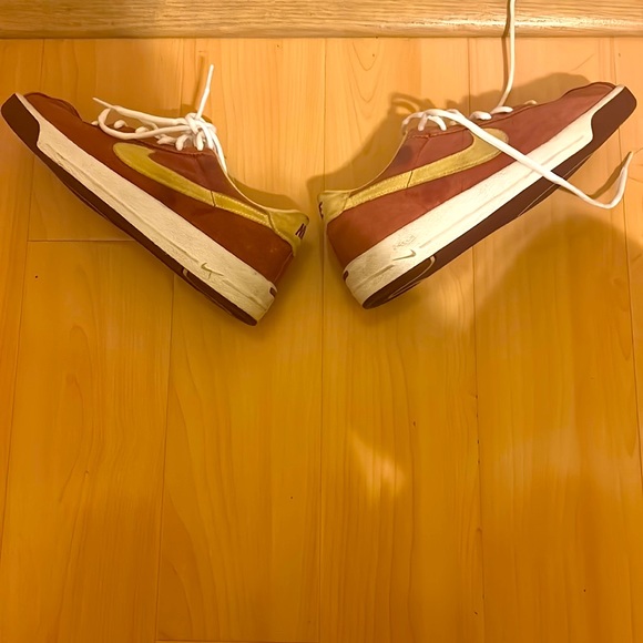 Nike, Size 7.5, red and gold, USC colors. - Picture 3 of 5